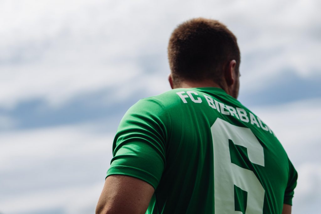 Andre Lutter im Trikot des BFC. Titelbild des Shopheaders.